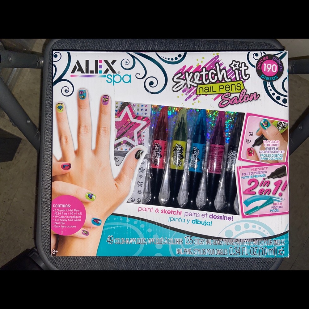 Nail Salon/Spa Set, Brand New, Mommy & Me Nails💅